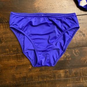 Venus bikini bottom size 4